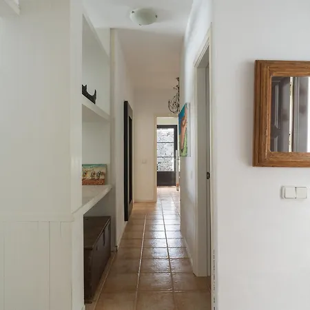 Lola - Vipvipvillas Costa Teguise