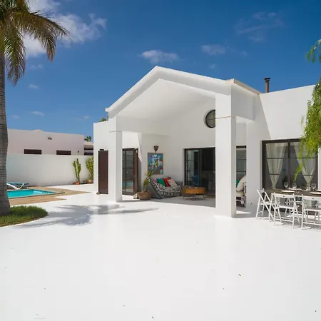 Lola - Vipvipvillas