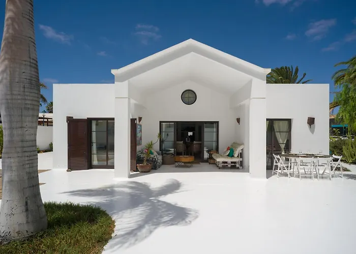 Lola - Vipvipvillas קוסטה טגוויסה