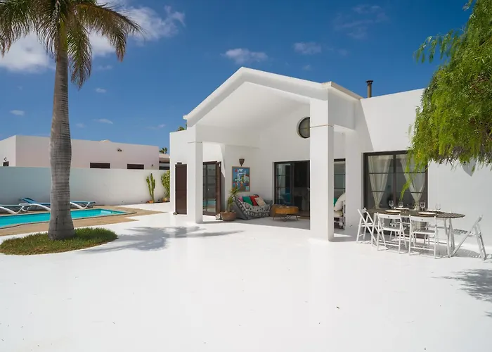 Lola - Vipvipvillas