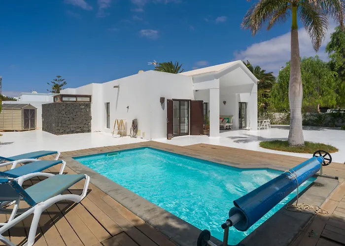 Lola - Vipvipvillas
