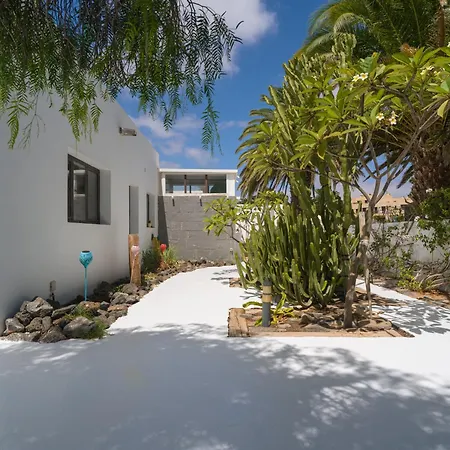 Lola - Vipvipvillas *