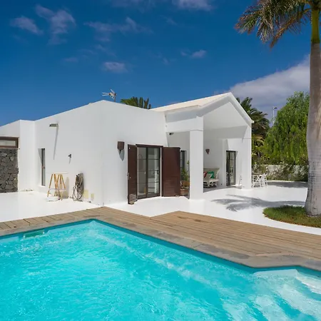 Villa Lola - Vipvipvillas *