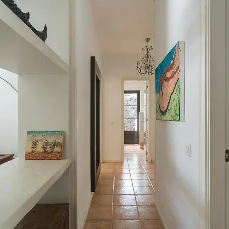 Lola - Vipvipvillas Costa Teguise