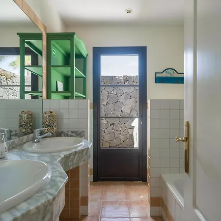 Lola - Vipvipvillas *