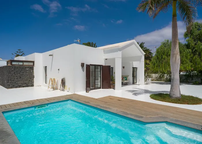 Villa Lola - Vipvipvillas *