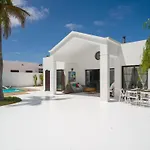 Lola - Vipvipvillas