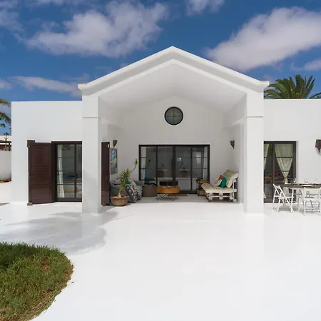 Villa Lola - Vipvipvillas Costa Teguise