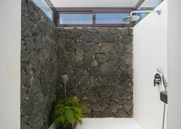 Lola - Vipvipvillas Costa Teguise