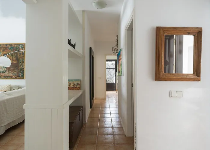 Lola - Vipvipvillas Costa Teguise